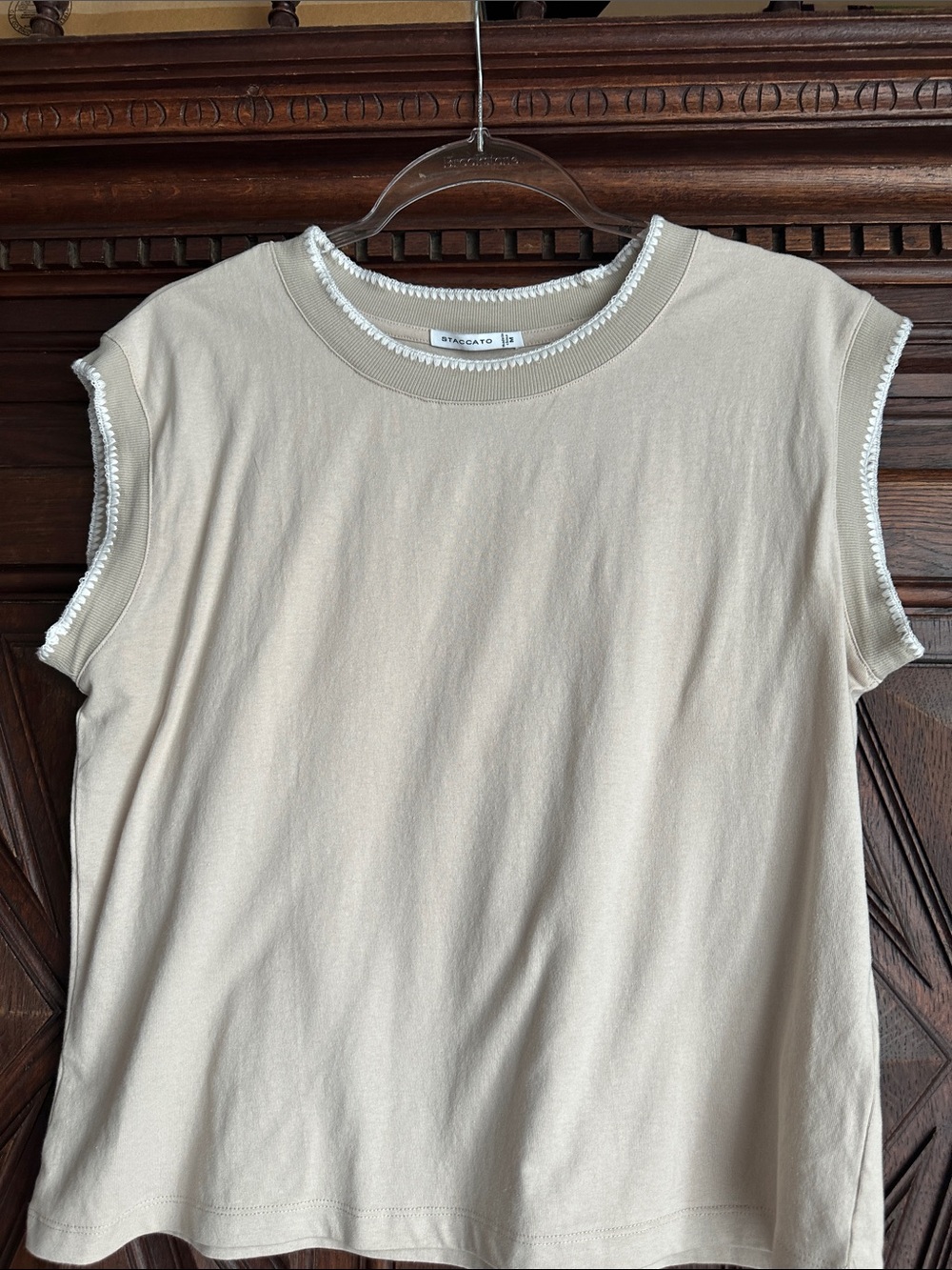 Staccato Beige Tank with White Trim